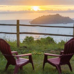 Seaside Meadow - Peaceful Coastal Retreat Surrounded by Nature