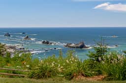 The Trinidad Pearl - Oceanfront Home & Hot Tub - Image 3