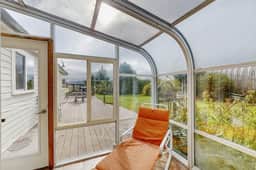 Pacific View Escape - Bay Views & Jetted Tub - Image 2