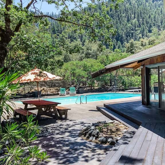 The Merryman Cabin - Cozy Riverside Woodland Retreat - Image 1
