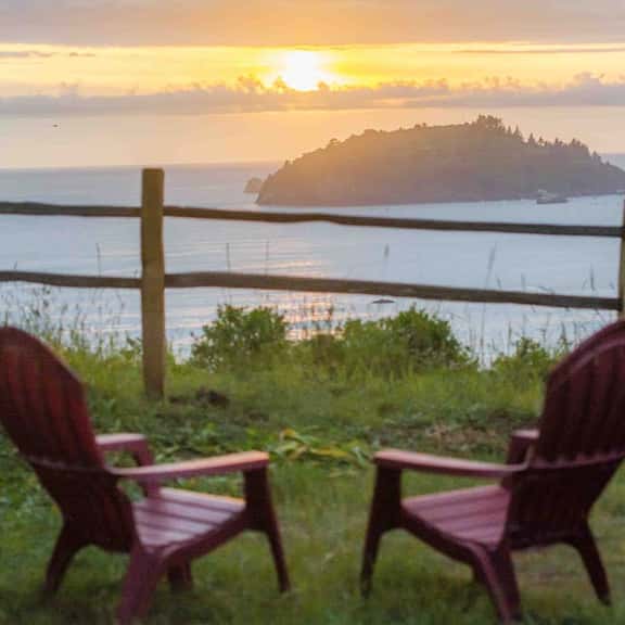 Seaside Meadow - Peaceful Coastal Retreat Surrounded by Nature - Image 1